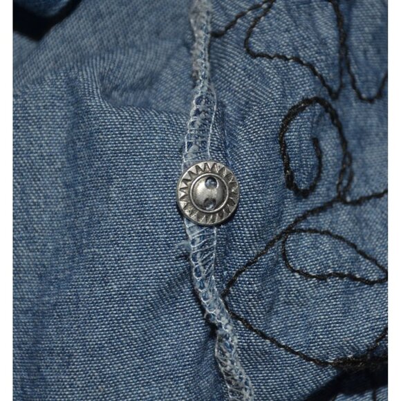 Maggie & Max Women's Blue Button Up Denim Floral Embroidered Shirt Top Size1X - Picture 8 of 9